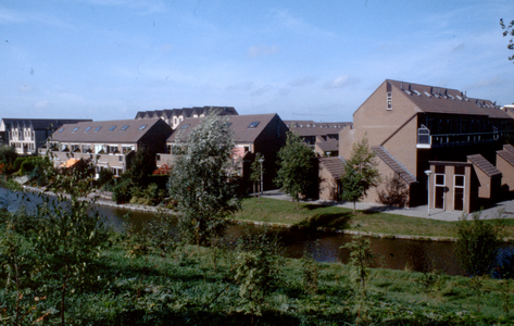 846058 Gezicht op de nieuwbouwwijk aan het Antilopespoor te Maarssen, vanaf de Burgemeester Waverijnweg.